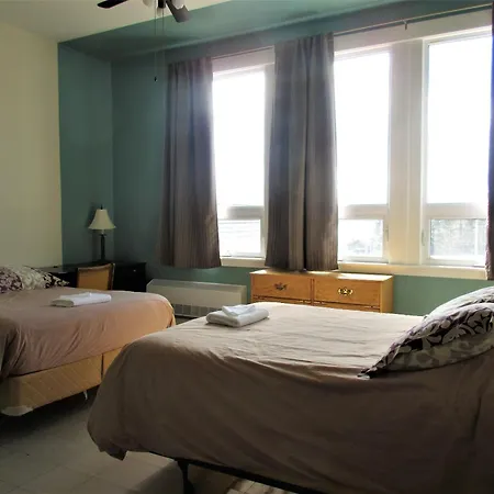 Auberge La Petite Ecole De Forillon Gaspe Room photo