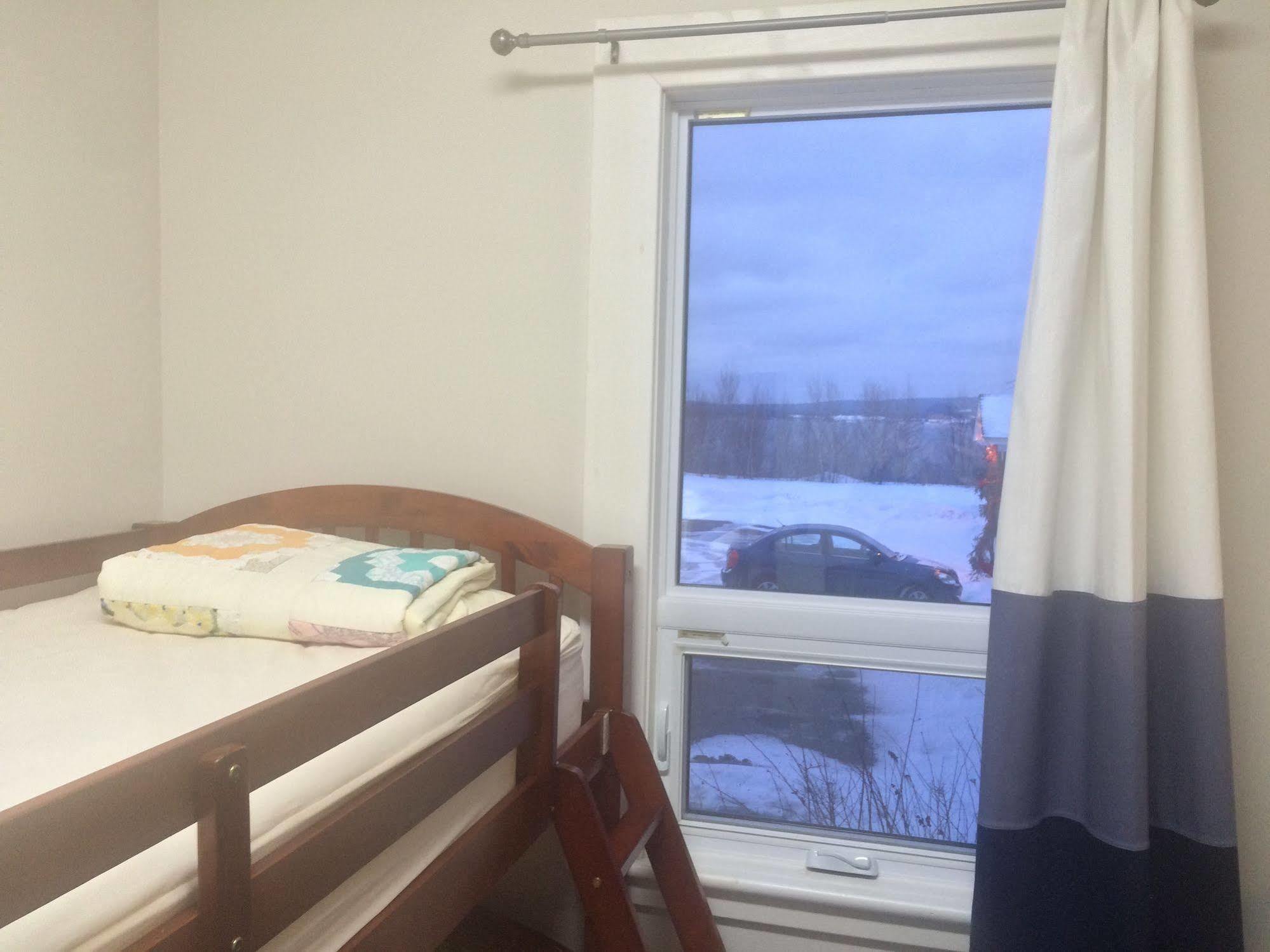 La Petite école De Forillon Mini-hôtel 2*